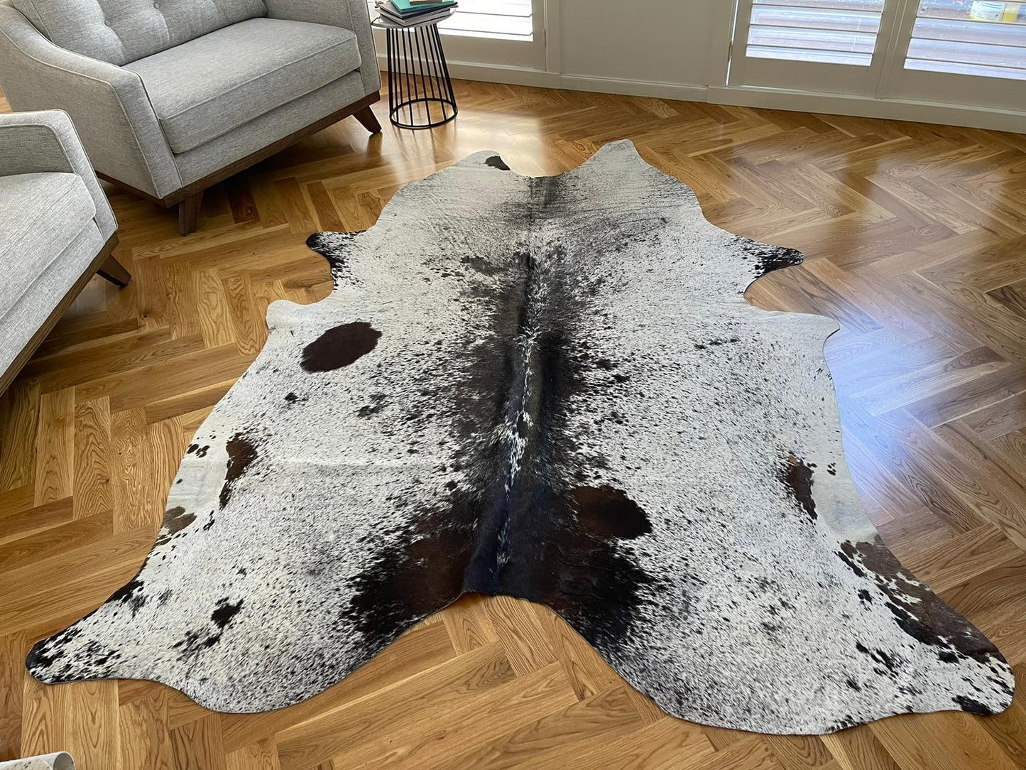 Lana Cowhide Premium Floor Rug - Black & White - Large